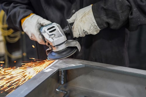 Tiger 3D MAX ceramic resin fiber disc removing weld material from steel