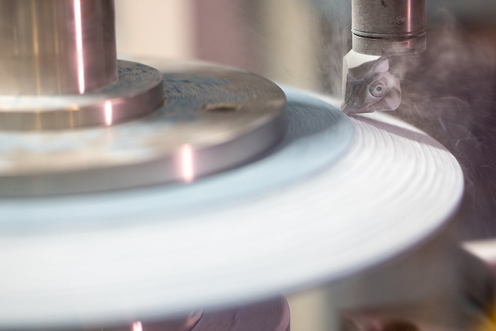 Profiling a gear wheel in the Weiler in-house gear cell.