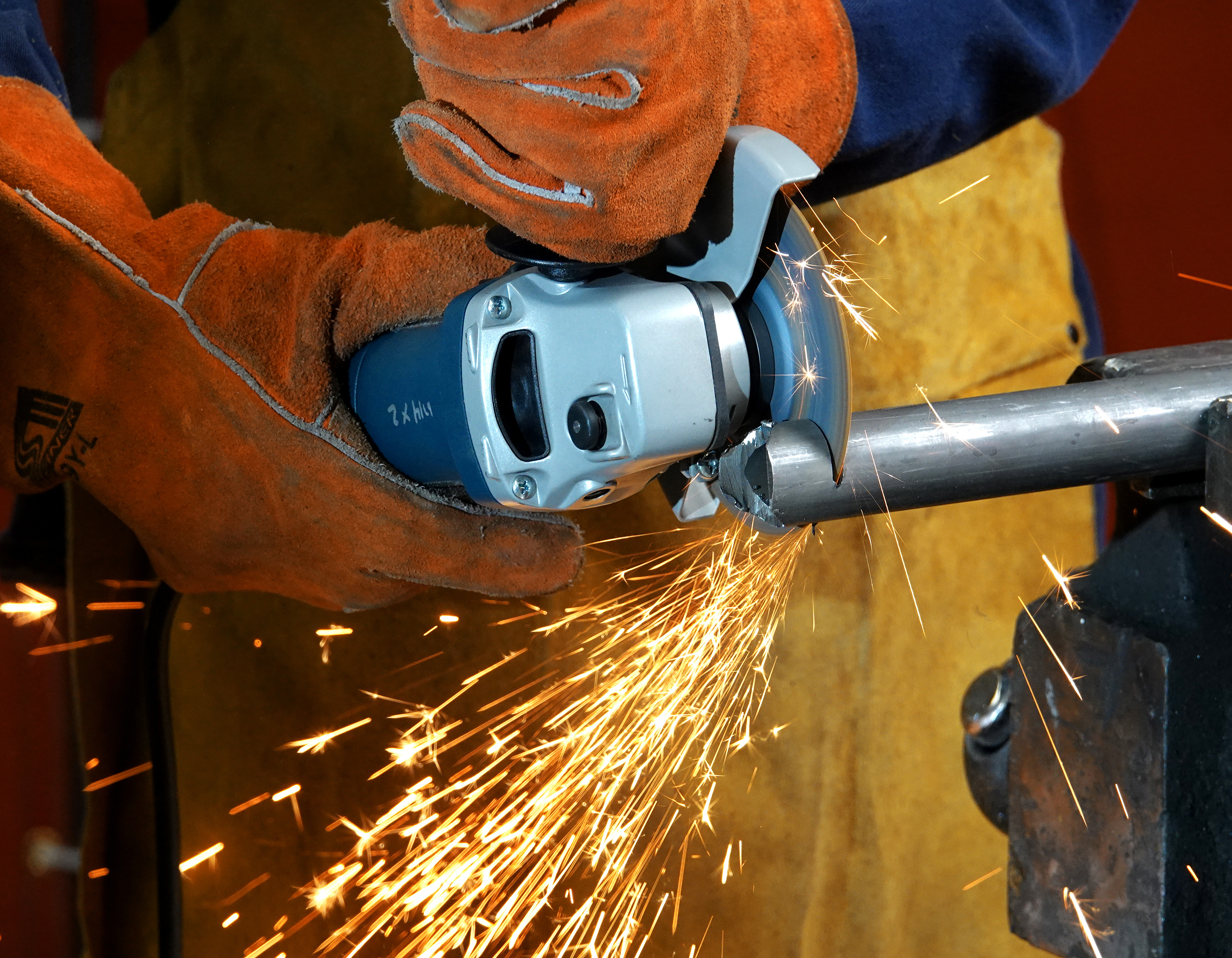 Die Verwendung des richtigen Werkzeugschutzes ist bei diesen Scheiben unerlässlich